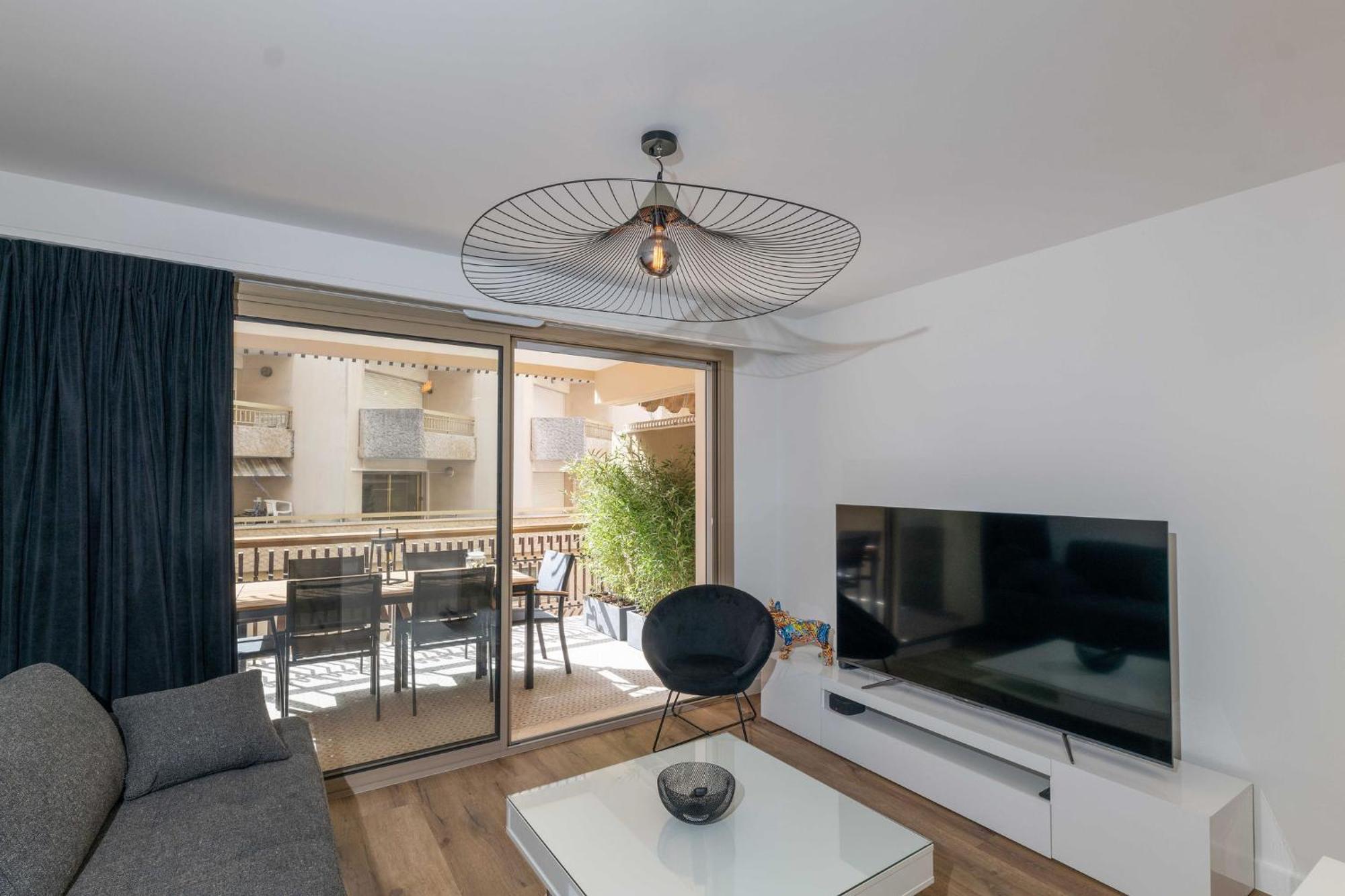 Somptueux Appartement 20M Plages Avec Vue Mer Antibes Esterno foto